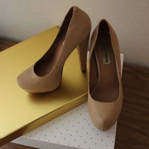 Nude matte Steve Madden Heels